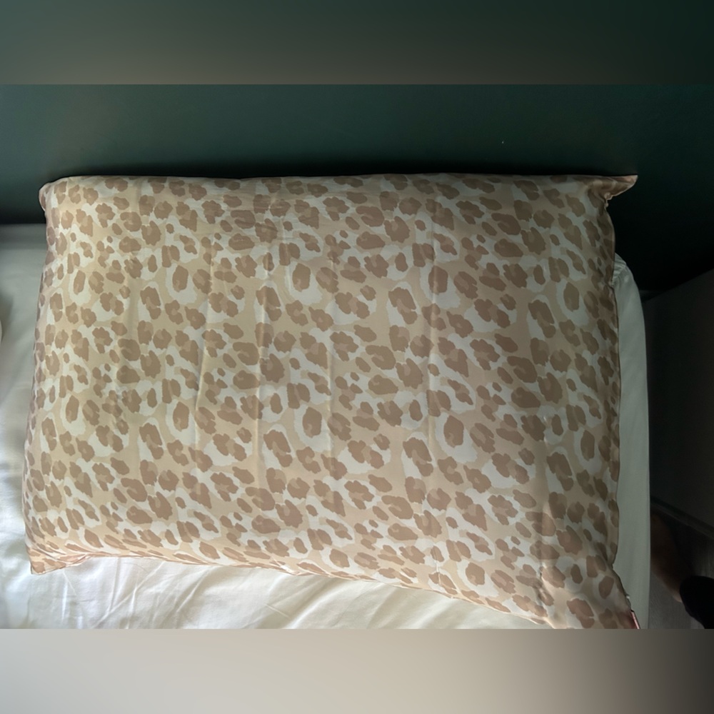 Kitsch Satin Pillowcase